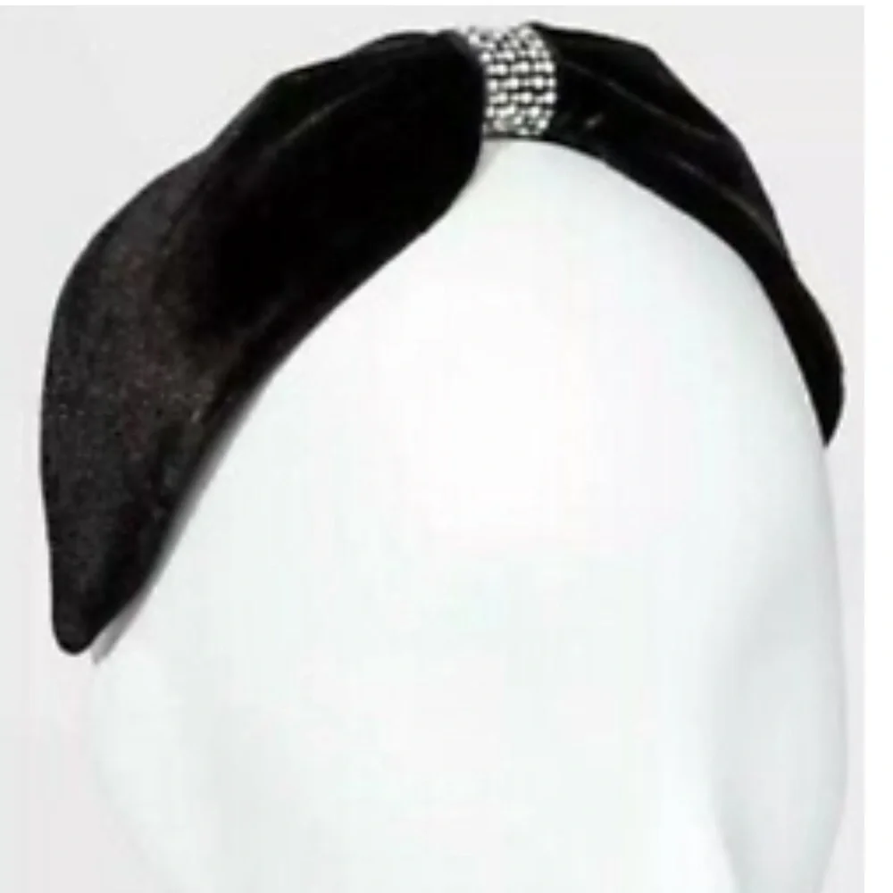 Black Velvet Rhinestone & Pearl Headband NWT